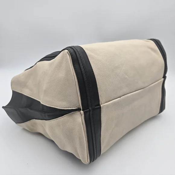 Chloe Alison East-West Leather Tote Bag - Picture 7 of 16